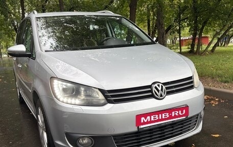 Volkswagen Touran III, 2013 год, 1 250 000 рублей, 2 фотография