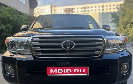 Toyota Land Cruiser 200, 2012 год, 3 900 000 рублей, 2 фотография
