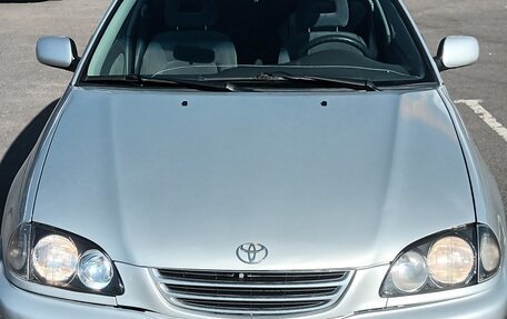 Toyota Avensis III рестайлинг, 1998 год, 300 000 рублей, 1 фотография