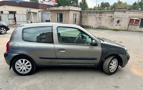 Renault Clio III, 2001 год, 280 000 рублей, 4 фотография