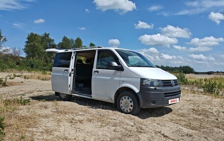 Volkswagen Caravelle T5, 2012 год, 1 800 000 рублей, 8 фотография