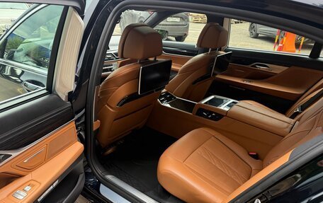 BMW 7 серия, 2017 год, 4 800 000 рублей, 11 фотография