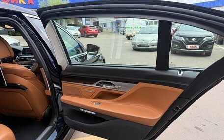 BMW 7 серия, 2017 год, 4 800 000 рублей, 9 фотография