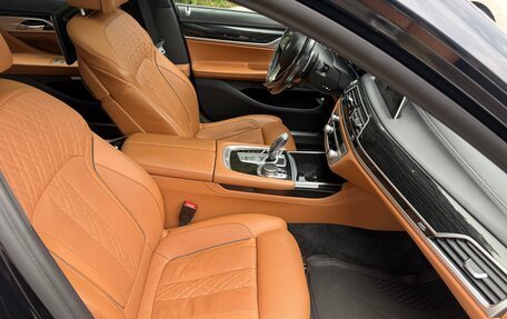 BMW 7 серия, 2017 год, 4 800 000 рублей, 16 фотография