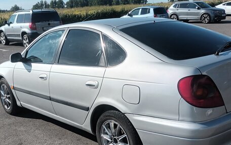 Toyota Avensis III рестайлинг, 1998 год, 300 000 рублей, 3 фотография