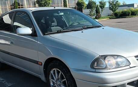 Toyota Avensis III рестайлинг, 1998 год, 300 000 рублей, 2 фотография