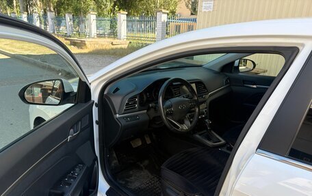 Hyundai Elantra VI рестайлинг, 2019 год, 1 850 000 рублей, 8 фотография