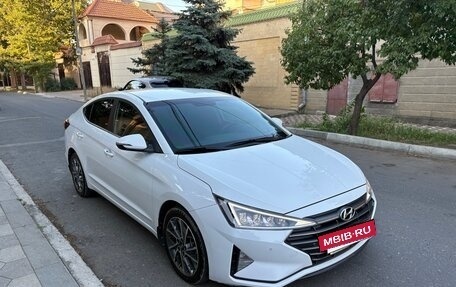 Hyundai Elantra VI рестайлинг, 2019 год, 1 850 000 рублей, 3 фотография
