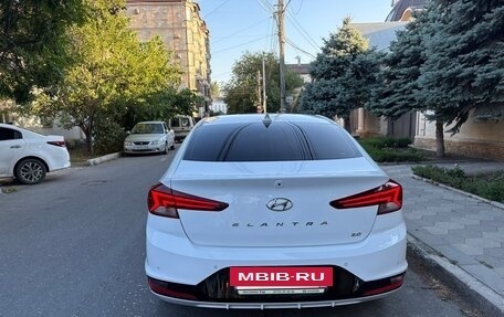 Hyundai Elantra VI рестайлинг, 2019 год, 1 850 000 рублей, 5 фотография