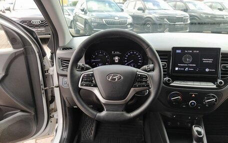 Hyundai Solaris II рестайлинг, 2021 год, 1 299 000 рублей, 23 фотография