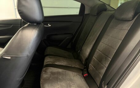 KIA Rio IV, 2021 год, 1 650 000 рублей, 28 фотография