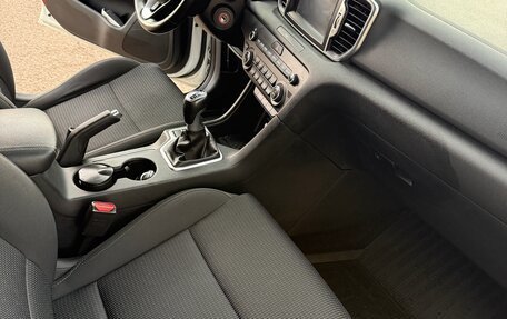 KIA Sportage IV рестайлинг, 2018 год, 2 267 000 рублей, 12 фотография