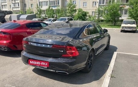 Volvo S90 II рестайлинг, 2018 год, 2 400 000 рублей, 2 фотография