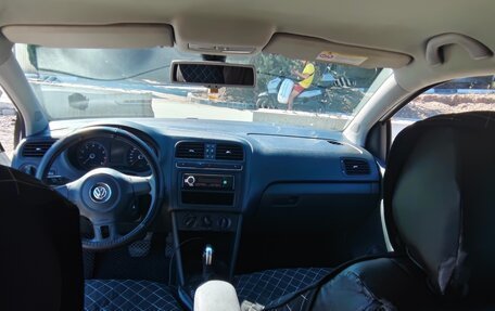 Volkswagen Polo VI (EU Market), 2011 год, 630 000 рублей, 14 фотография