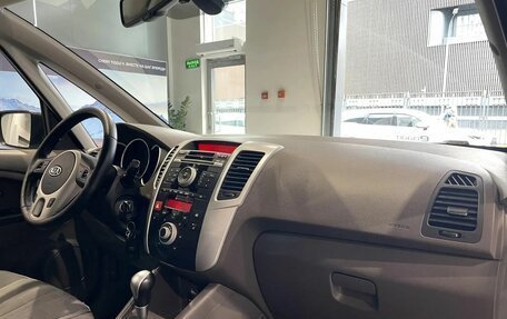 KIA Venga I, 2012 год, 900 000 рублей, 10 фотография