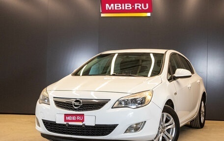 Opel Astra J, 2011 год, 629 000 рублей, 1 фотография