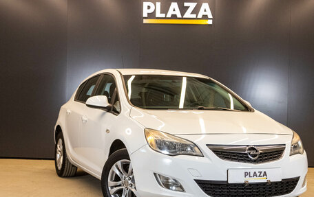 Opel Astra J, 2011 год, 629 000 рублей, 2 фотография