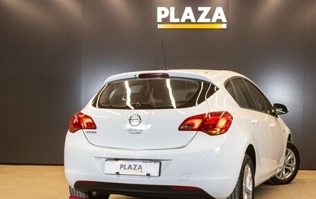 Opel Astra J, 2011 год, 629 000 рублей, 3 фотография
