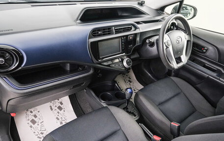 Toyota Aqua I, 2016 год, 899 000 рублей, 13 фотография