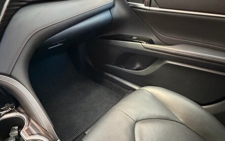 Toyota Camry, 2019 год, 2 550 000 рублей, 9 фотография
