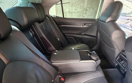 Toyota Camry, 2019 год, 2 550 000 рублей, 18 фотография