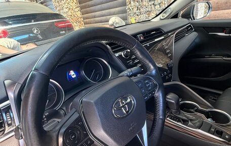Toyota Camry, 2019 год, 2 550 000 рублей, 13 фотография
