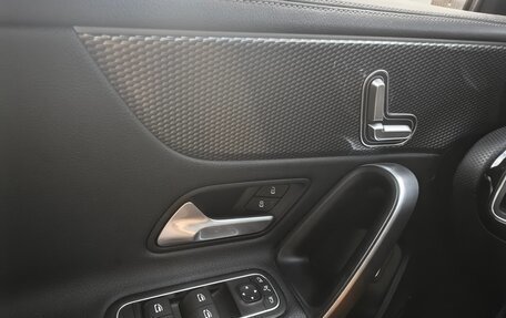 Mercedes-Benz A-Класс, 2021 год, 3 100 000 рублей, 8 фотография