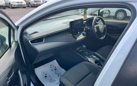 Toyota Corolla, 2022 год, 1 799 000 рублей, 10 фотография