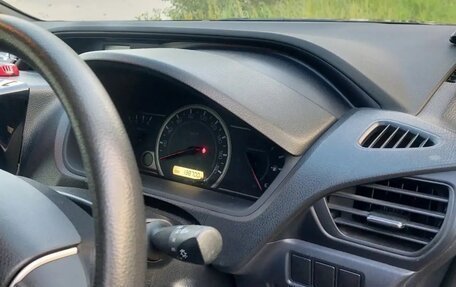 Toyota Noah III, 2015 год, 1 750 000 рублей, 10 фотография