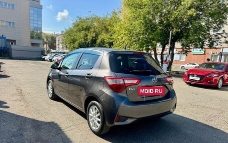 Toyota Vitz, 2017 год, 929 000 рублей, 7 фотография