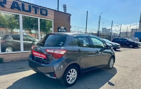 Toyota Vitz, 2017 год, 929 000 рублей, 9 фотография
