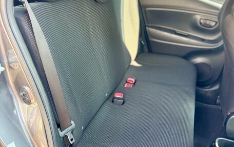 Toyota Vitz, 2017 год, 929 000 рублей, 20 фотография