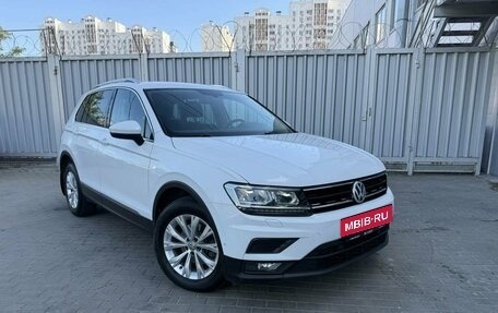 Volkswagen Tiguan II, 2017 год, 2 190 000 рублей, 3 фотография