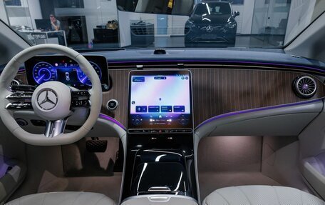Mercedes-Benz EQE, 2025 год, 8 099 000 рублей, 21 фотография