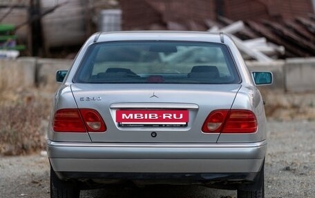 Mercedes-Benz E-Класс, 1997 год, 550 000 рублей, 2 фотография