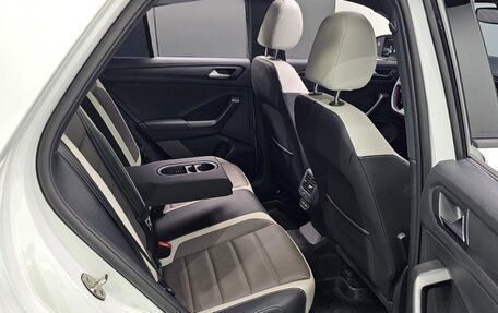 Volkswagen T-Roc I, 2021 год, 2 350 000 рублей, 9 фотография