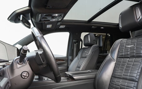 Cadillac Escalade V, 2022 год, 9 500 000 рублей, 19 фотография
