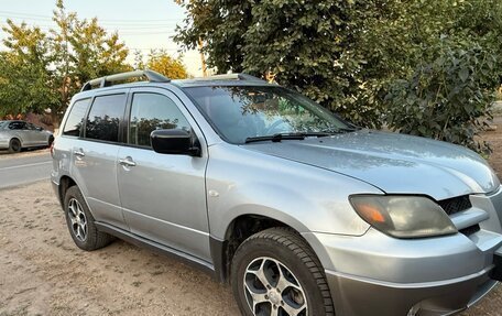 Mitsubishi Outlander III рестайлинг 3, 2008 год, 650 000 рублей, 4 фотография