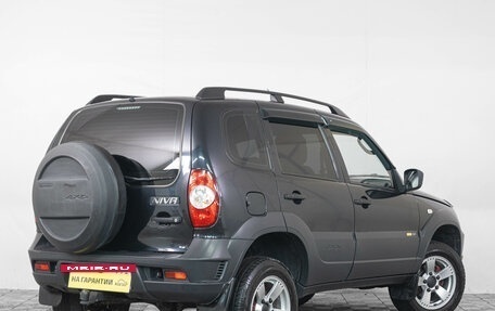 Chevrolet Niva I рестайлинг, 2017 год, 869 000 рублей, 7 фотография
