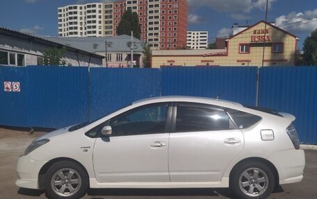 Toyota Prius, 2006 год, 650 000 рублей, 4 фотография