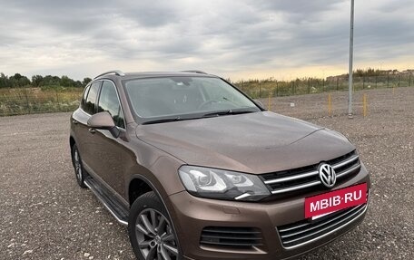 Volkswagen Touareg III, 2013 год, 1 750 000 рублей, 2 фотография