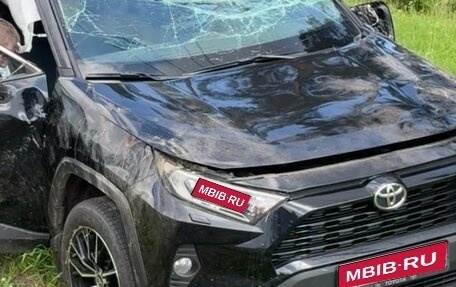 Toyota RAV4, 2021 год, 2 200 000 рублей, 1 фотография