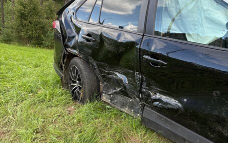 Toyota RAV4, 2021 год, 2 200 000 рублей, 5 фотография