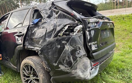 Toyota RAV4, 2021 год, 2 200 000 рублей, 7 фотография