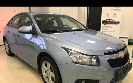 Chevrolet Cruze II, 2011 год, 700 000 рублей, 2 фотография