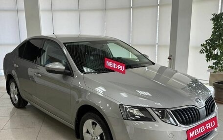 Skoda Octavia, 2019 год, 1 999 000 рублей, 3 фотография