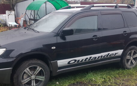 Mitsubishi Outlander III рестайлинг 3, 2007 год, 690 000 рублей, 10 фотография