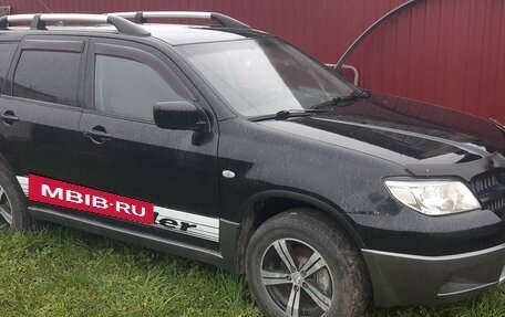 Mitsubishi Outlander III рестайлинг 3, 2007 год, 690 000 рублей, 9 фотография
