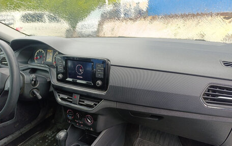 Volkswagen Polo VI (EU Market), 2021 год, 1 250 000 рублей, 14 фотография