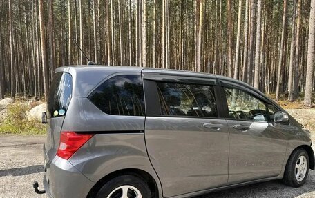Honda Freed I, 2011 год, 1 000 000 рублей, 5 фотография
